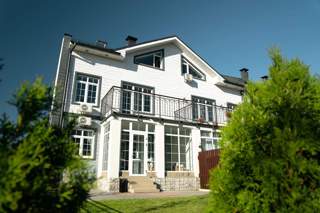 Дом, площадью 264 кв.м