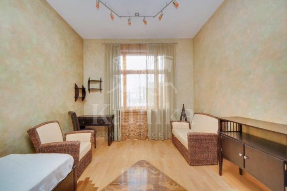 Продается 3-комнатная квартира, площадью 149.00 кв.м. Москва, переулок Зачатьевский 1-й