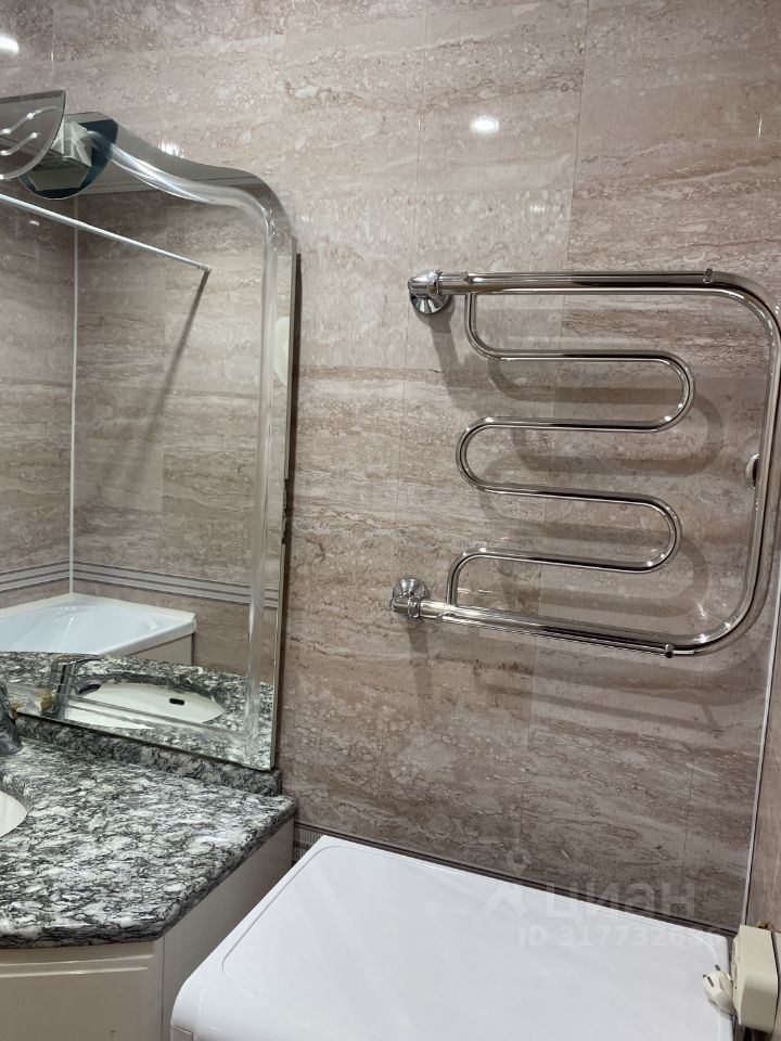 Продается 1-комнатная квартира, площадью 39.30 кв.м. Москва, улица Академика Варги, дом 3