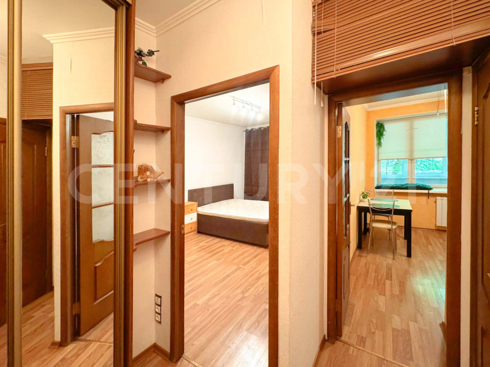 Продается 1-комнатная квартира, площадью 33.30 кв.м. Москва, улица Кастанаевская, дом 37