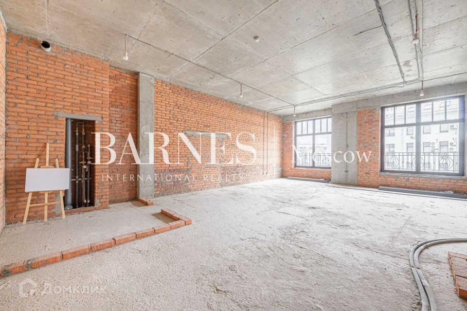 Продается 2-комнатная квартира, площадью 69.70 кв.м. Москва, улица Поварская