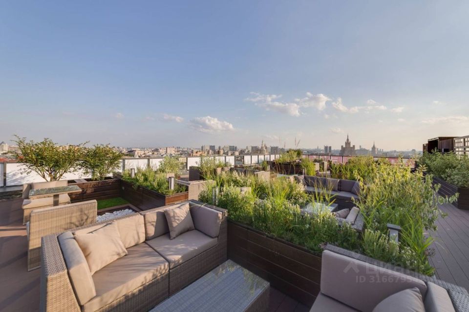 Продается 2-комнатная квартира, площадью 125.00 кв.м. Москва, улица Большая Садовая, дом 5к1