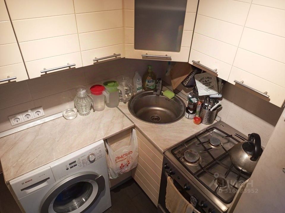 Продается 2-комнатная квартира, площадью 43.00 кв.м. Москва, Аминьевское шоссе, дом 12