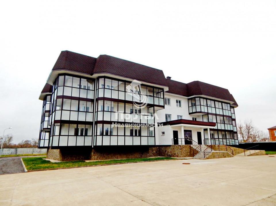 Продается 2-комнатная квартира, площадью 84.00 кв.м. Московская область, Серпухов городской округ, поселок Большевик, улица Молодежная, дом 2А