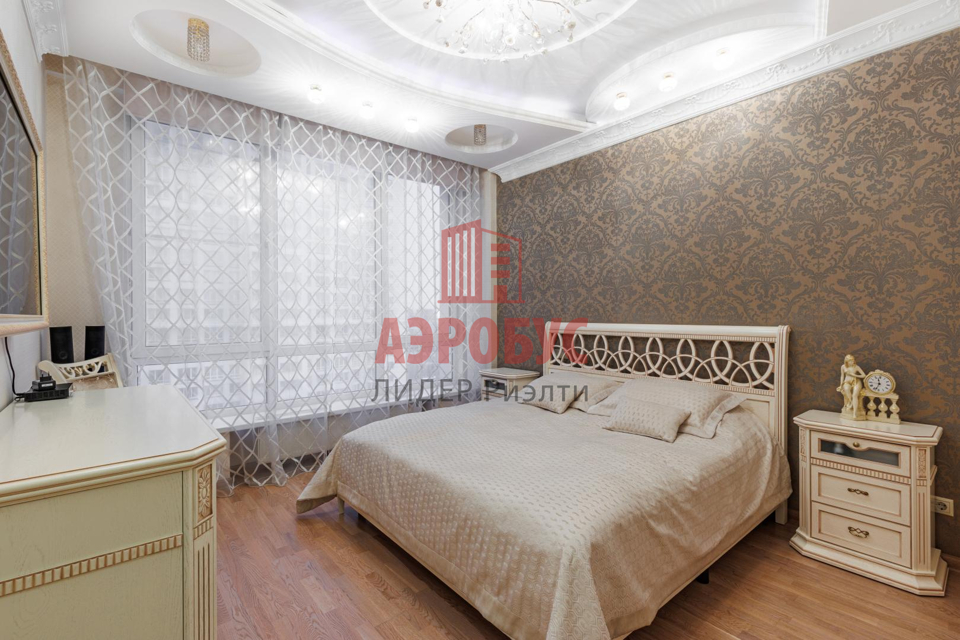 Продается 3-комнатная квартира, площадью 121.00 кв.м. Москва, проезд Кочновский, дом 4к2
