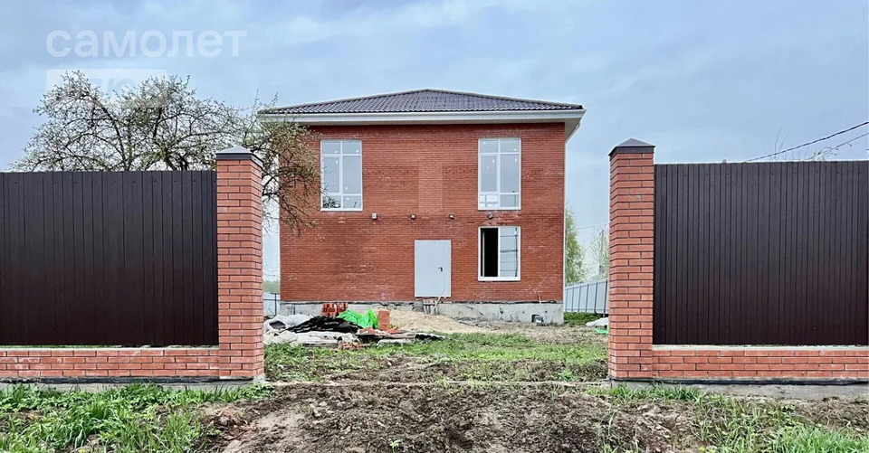 Продается дом, площадью 213.00 кв.м. Московская область, Луховицы городской округ, город Луховицы, улица Пушкина, дом 476