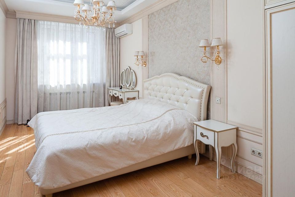 Продается 2-комнатная квартира, площадью 107.70 кв.м. Москва, улица Пудовкина, дом 7