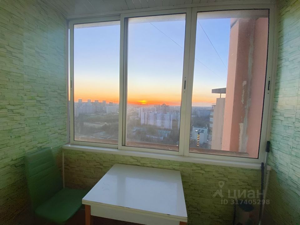 Продается 2-комнатная квартира, площадью 60.00 кв.м. Москва, улица Никулинская, дом 12к1