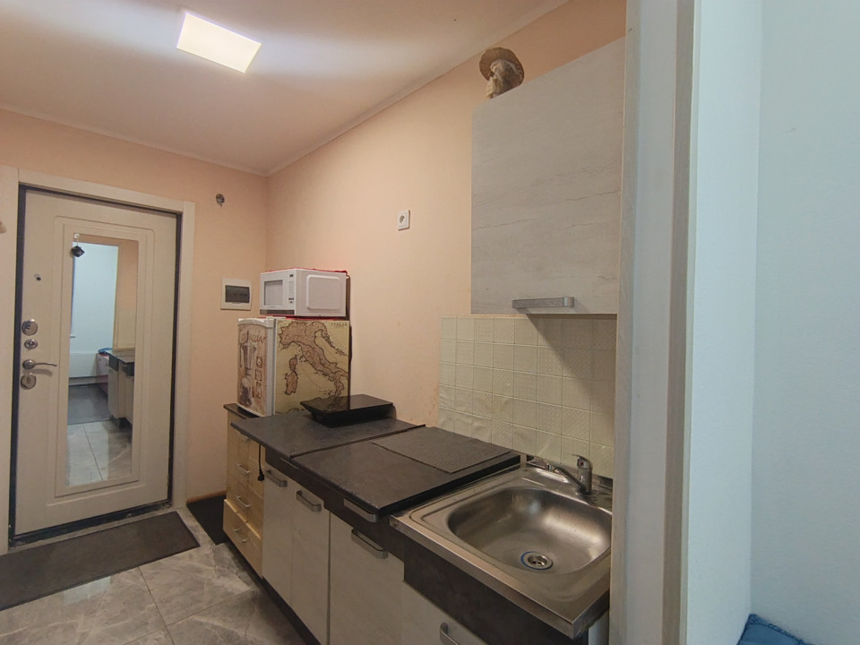 Продается 4-комнатная квартира, площадью 20.00 кв.м. Москва, улица Поречная