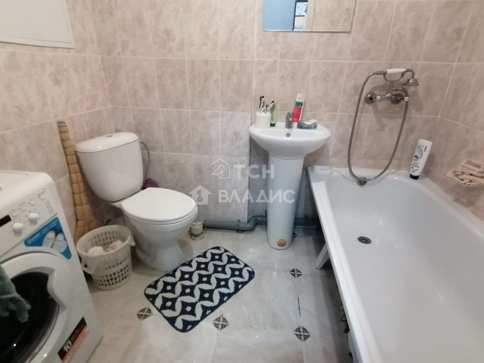 Продается 1-комнатная квартира, площадью 34.20 кв.м. Московская область, Лосино-Петровский городской округ, поселок Свердловский, улица Строителей