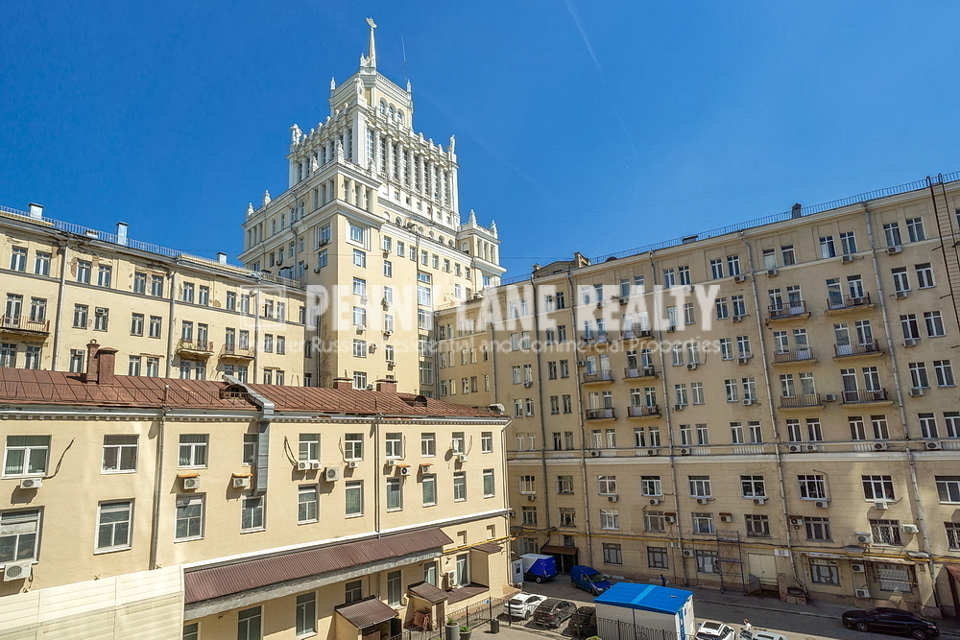 Продается 2-комнатная квартира, площадью 61.00 кв.м. Москва, улица Большая Садовая