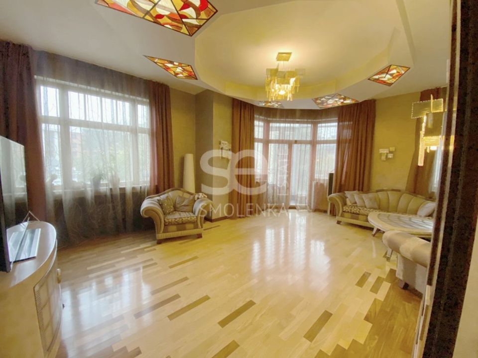 Продается 3-комнатная квартира, площадью 154.00 кв.м. Москва, переулок Зачатьевский 1-й, дом 6стр1