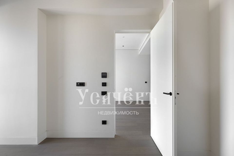 Продается 2-комнатная квартира, площадью 52.00 кв.м. Москва, улица Поклонная, дом 9