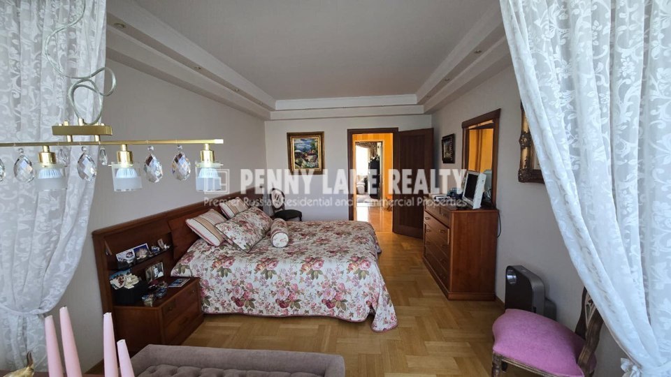 Продается 3-комнатная квартира, площадью 109.00 кв.м. Москва, улица Панферова