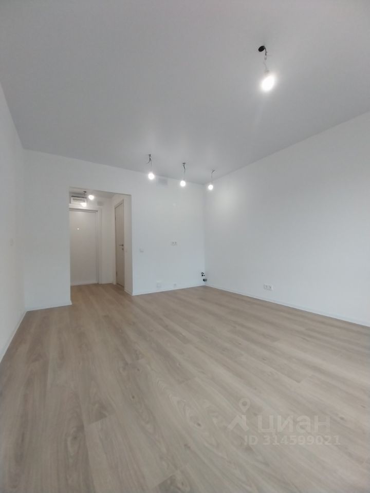 Продается 1-комнатная квартира, площадью 22.00 кв.м. Московская область, Красногорск городской округ, поселок Ильинское-Усово, улица Заповедная, дом 21