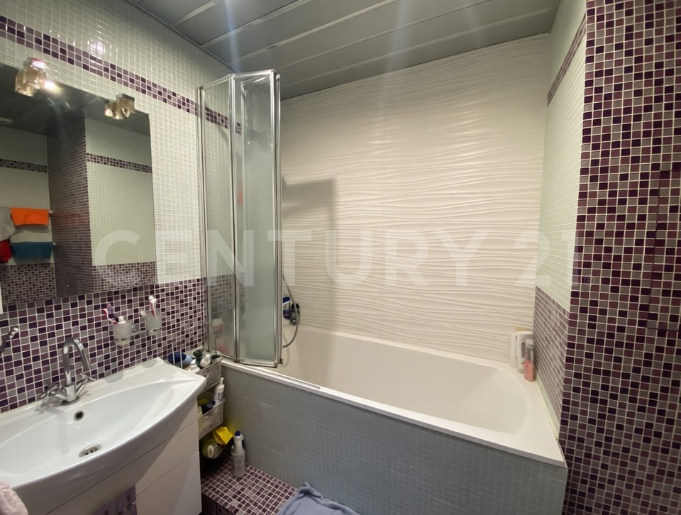 Продается 3-комнатная квартира, площадью 101.00 кв.м. Московская область, Одинцовский район, село Немчиновка, Советский проспект, дом 106