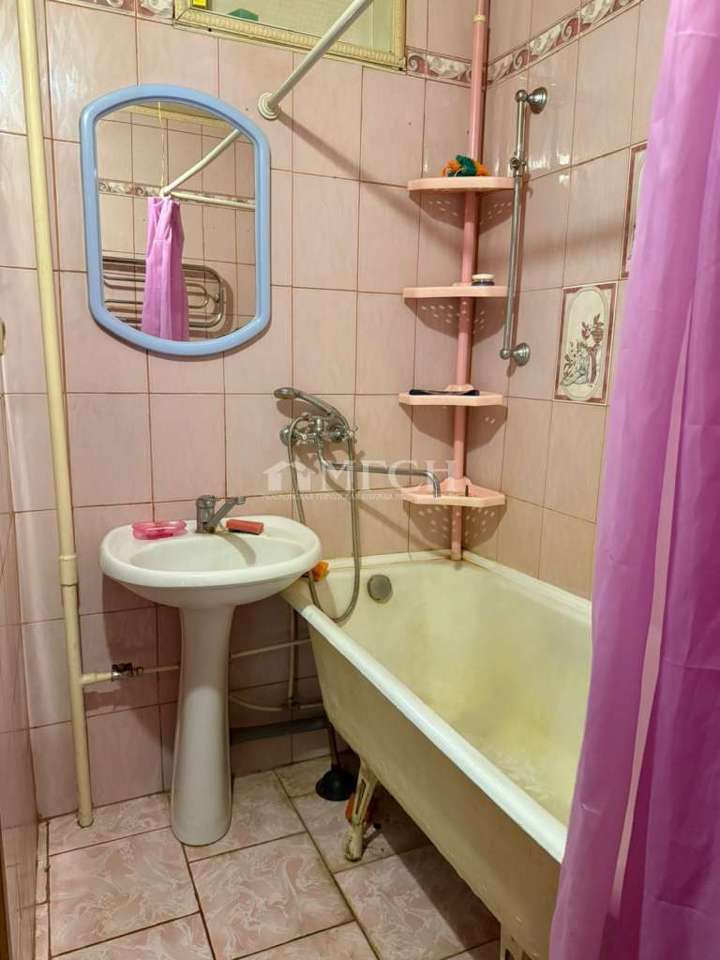 Продается 1-комнатная квартира, площадью 37.00 кв.м. Московская область, Королёв городской округ, микрорайон Юбилейный, улица Героев Курсантов, дом 25