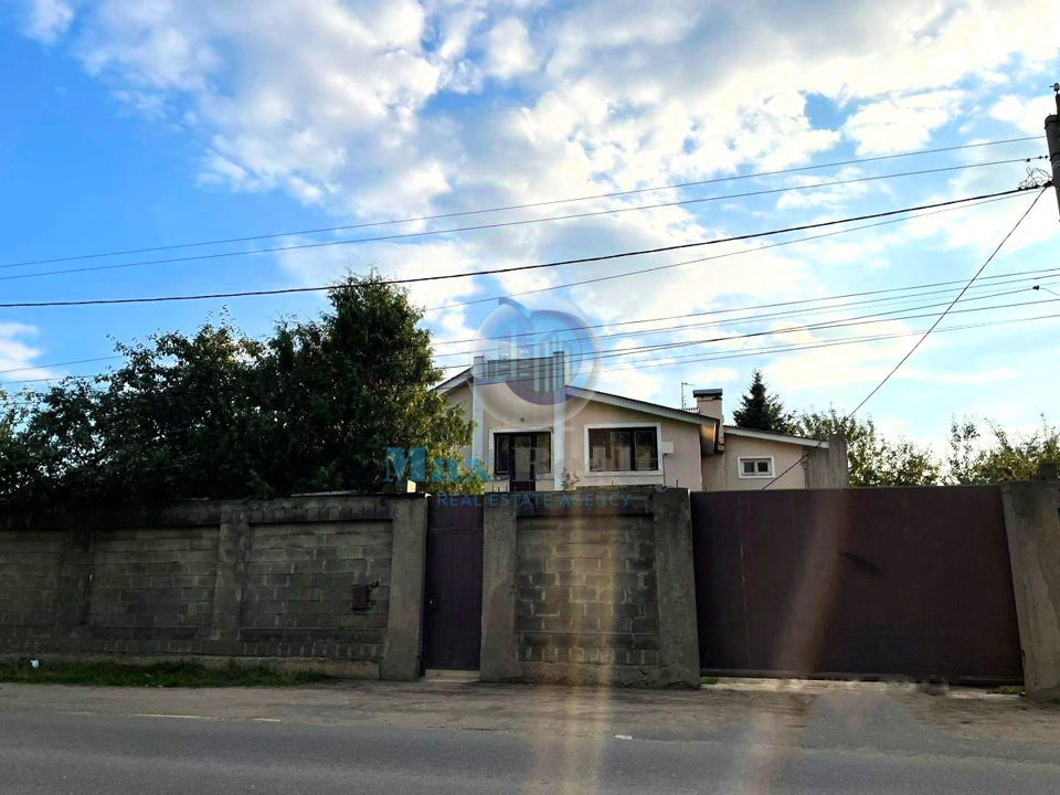 Продается дом, площадью 312.00 кв.м. Московская область, Ленинский район, деревня Мильково