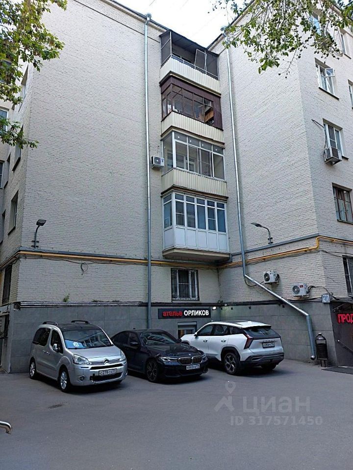 Продается 2-комнатная квартира, площадью 54.00 кв.м. Москва, переулок Орликов, дом 6