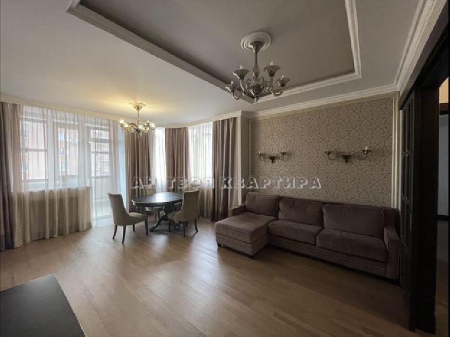 Продается 3-комнатная квартира, площадью 118.00 кв.м. Москва, улица Кастанаевская, дом 18