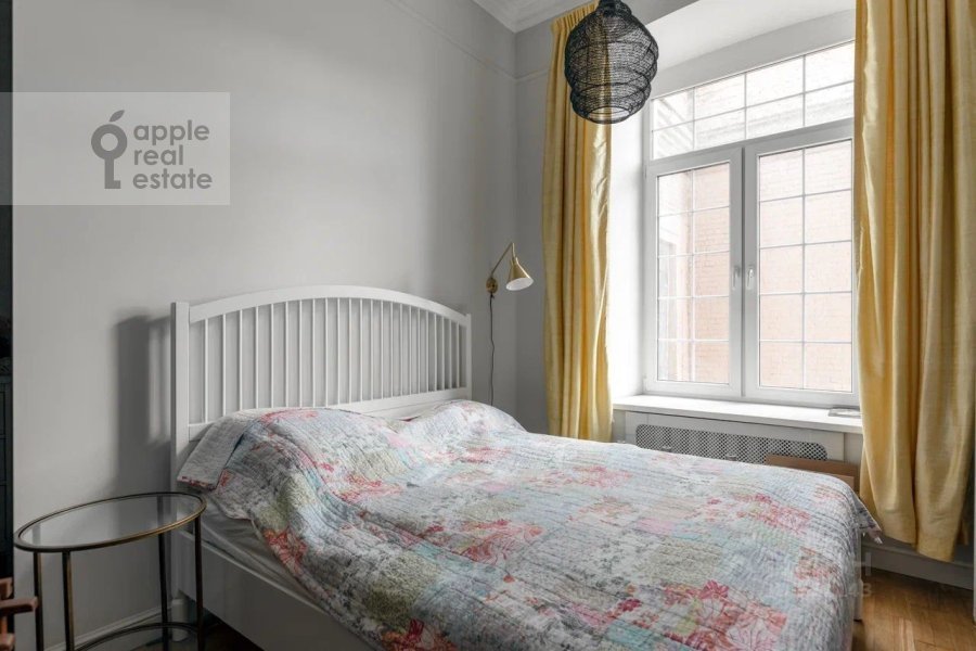 Продается 4-комнатная квартира, площадью 165.00 кв.м. Москва, Никитский бульвар, дом 5