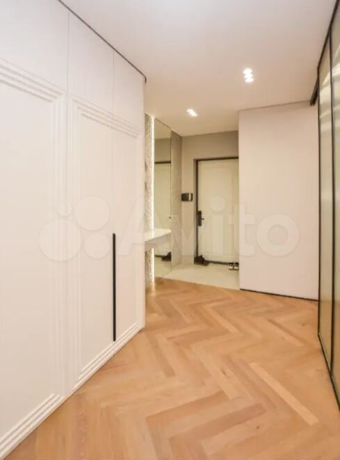 Продается 4-комнатная квартира, площадью 172.00 кв.м. Москва, переулок Неопалимовский 1-й, дом 8