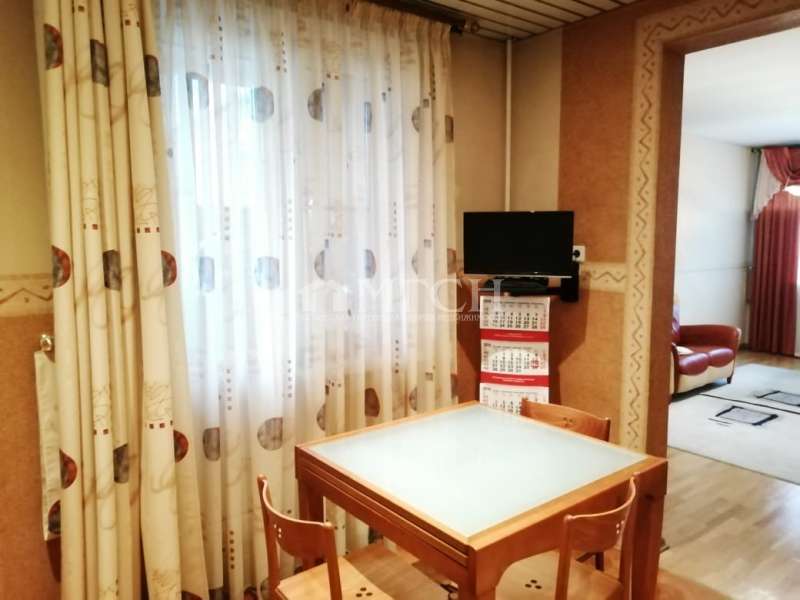Продается 2-комнатная квартира, площадью 42.00 кв.м. Москва, улица Коновалова, дом 7