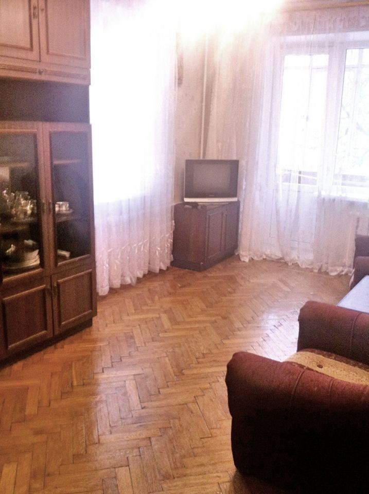 Продается 2-комнатная квартира, площадью 41.00 кв.м. Москва, улица Адмирала Макарова, дом 9
