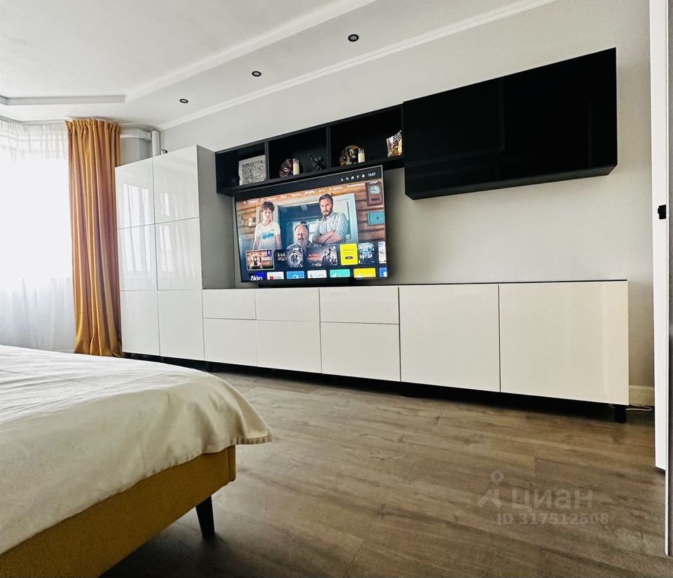 Продается 2-комнатная квартира, площадью 52.00 кв.м. Москва, улица Снежная, дом 19к2