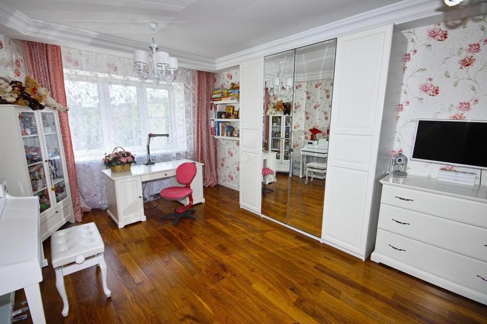 Продается 4-комнатная квартира, площадью 153.10 кв.м. Москва, улица Новочеремушкинская, дом 34к1