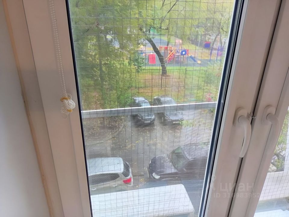 Продается 2-комнатная квартира, площадью 43.00 кв.м. Москва, Аминьевское шоссе, дом 12