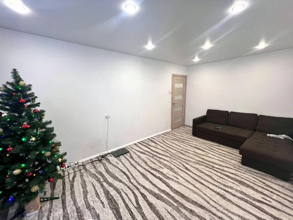 Продается 2-комнатная квартира, площадью 56.00 кв.м. Московская область, Волоколамский район, деревня Рахманово, дом 2А