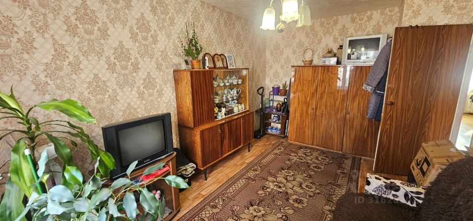 Продается 3-комнатная квартира, площадью 61.00 кв.м. Москва, город Щербинка, улица Почтовая, дом 15