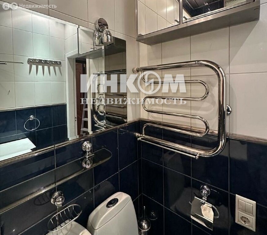 Продается 2-комнатная квартира, площадью 60.00 кв.м. Москва, улица Ярцевская, дом 11к3