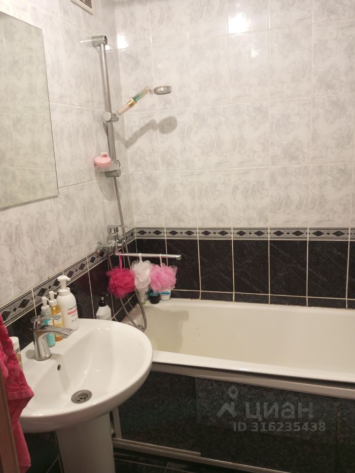 Продается 2-комнатная квартира, площадью 50.30 кв.м. Москва, улица Амундсена, дом 5