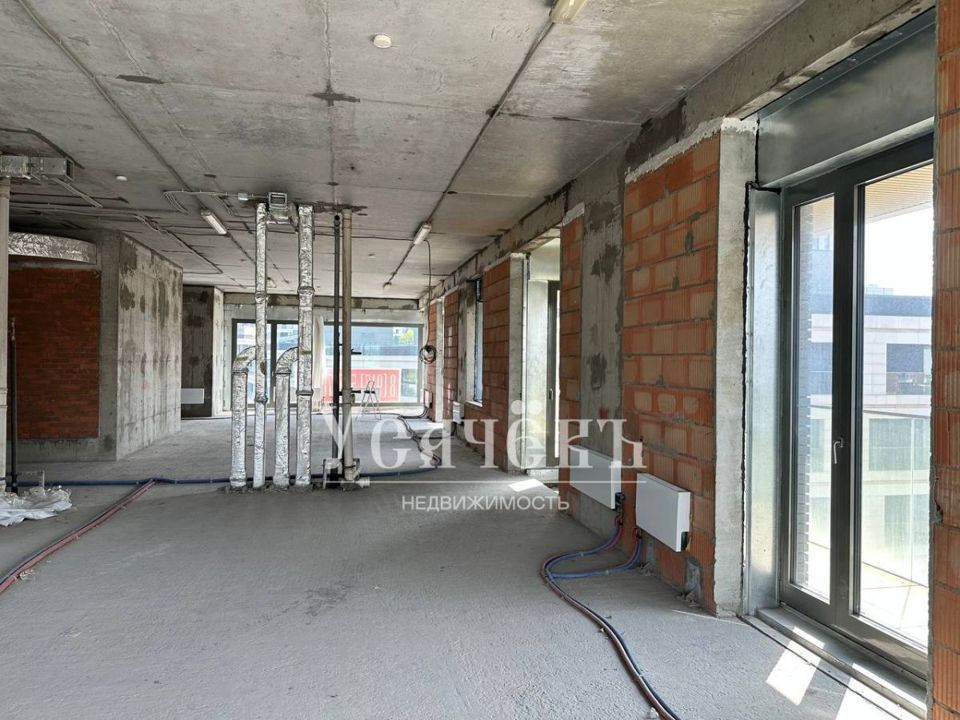 Продается 4-комнатная квартира, площадью 196.70 кв.м. Москва, улица Минская, дом 2вк4