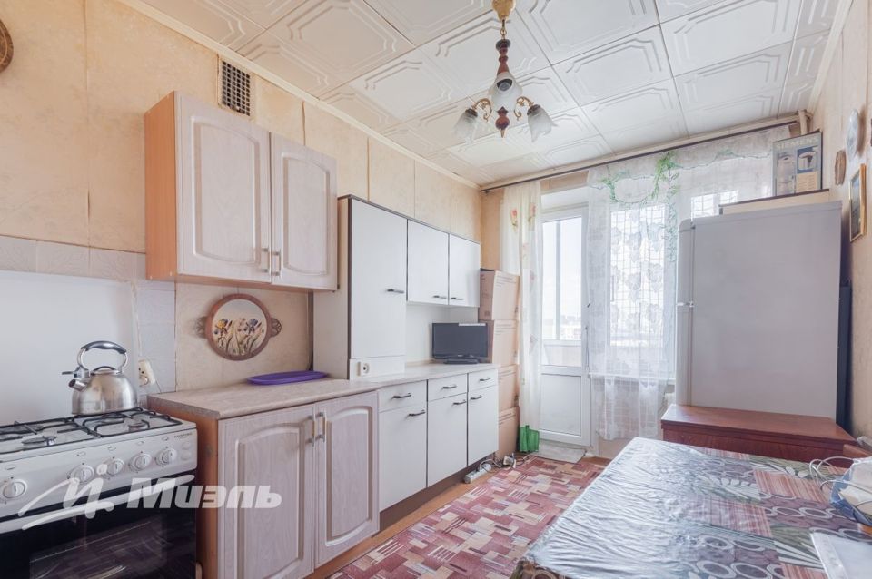 Продается 1-комнатная квартира, площадью 35.00 кв.м. Москва, улица Плеханова, дом 16к1