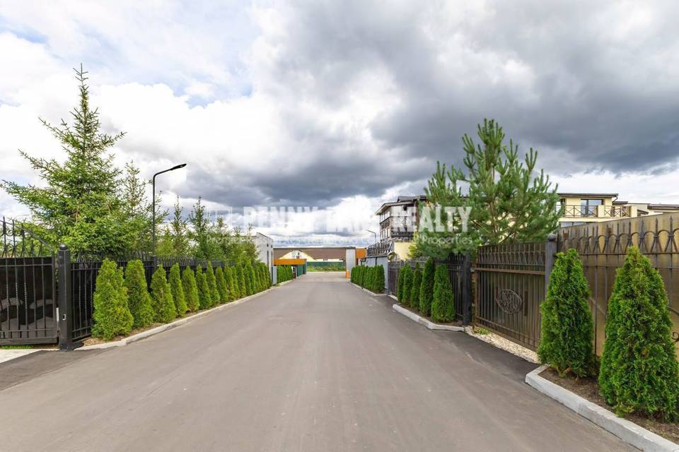 Продается дом, площадью 240.00 кв.м. Московская область, Красногорск городской округ, город Красногорск, улица Спортивная