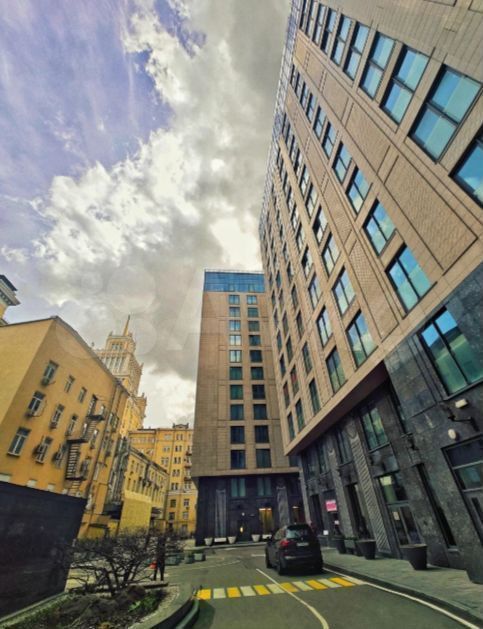 Продается 3-комнатная квартира, площадью 112.20 кв.м. Москва, улица Большая Садовая, дом 5к1