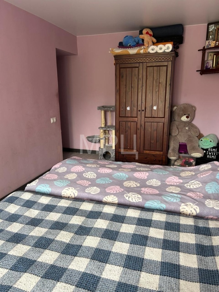 Продается 3-комнатная квартира, площадью 65.00 кв.м. Москва, Загородное шоссе, дом 9к1