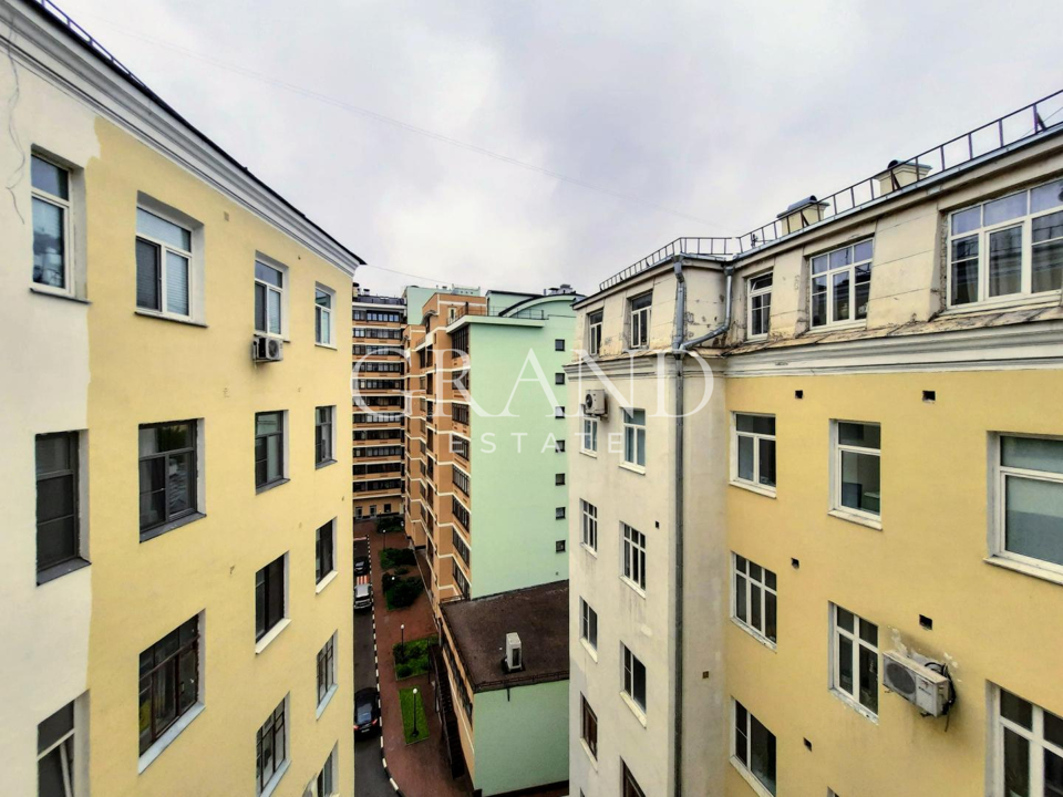 Продается 6-комнатная квартира, площадью 182.00 кв.м. Москва, переулок Климентовский, дом 6