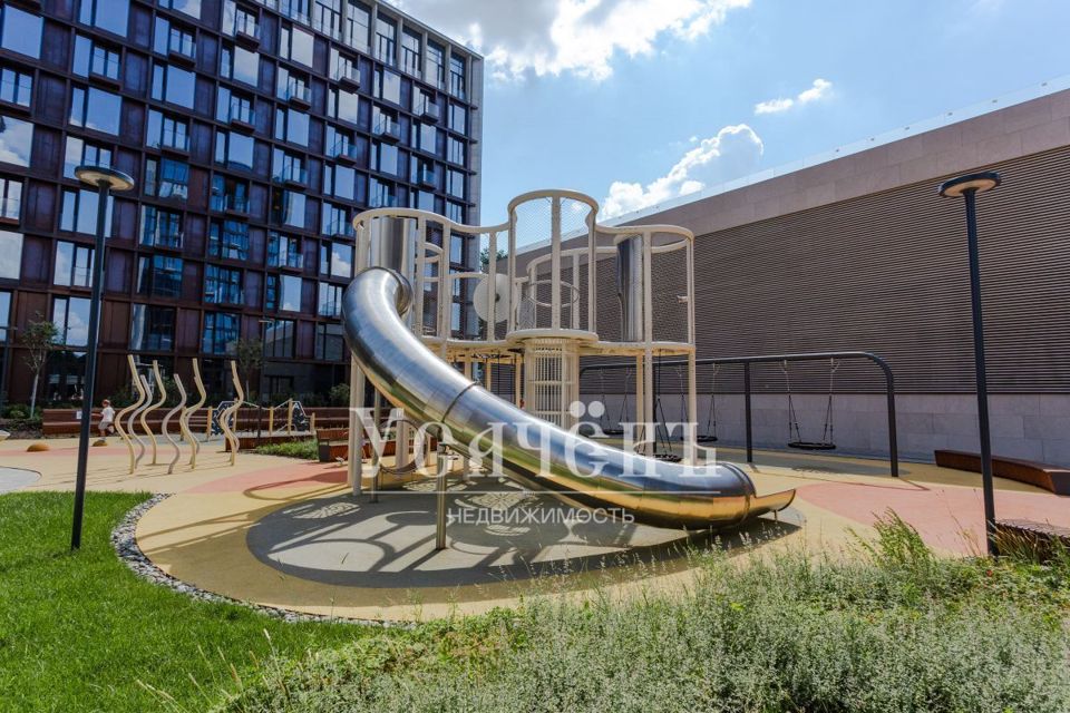 Продается 7-комнатная квартира, площадью 266.00 кв.м. Москва, улица Братьев Фонченко