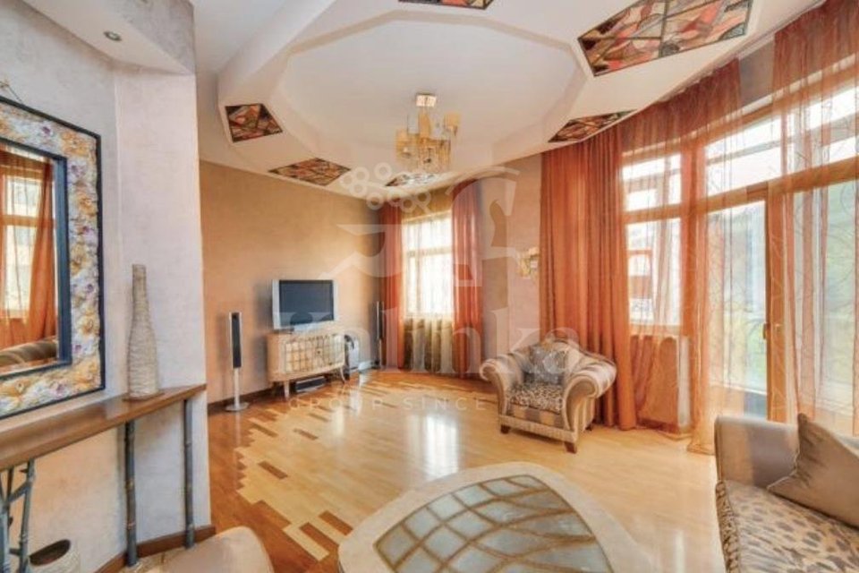 Продается 3-комнатная квартира, площадью 149.00 кв.м. Москва, переулок Зачатьевский 1-й