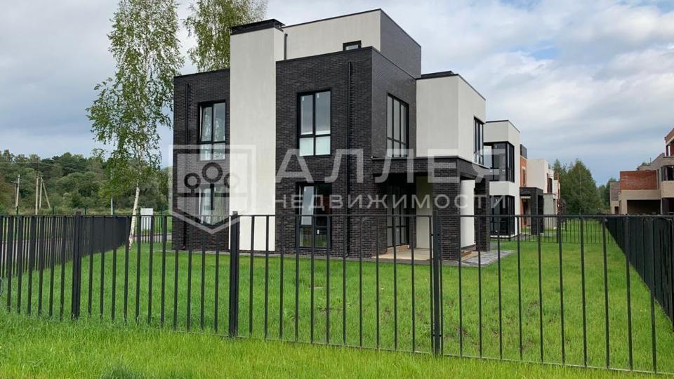 Продается дом, площадью 290.00 кв.м. Московская область, Истра городской округ, деревня Аносино
