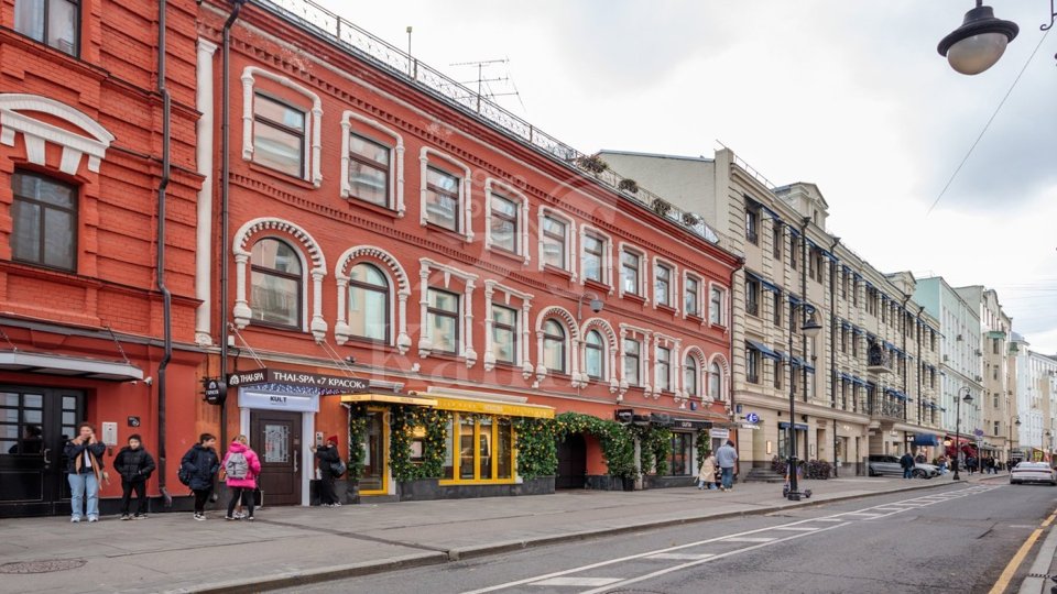 Продается 2-комнатная квартира, площадью 137.00 кв.м. Москва, улица Бронная Малая