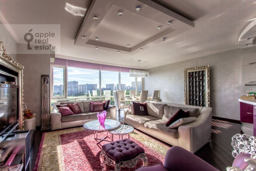 Продается 2-комнатная квартира, площадью 118.00 кв.м. Москва, улица Нежинская, дом 1к2