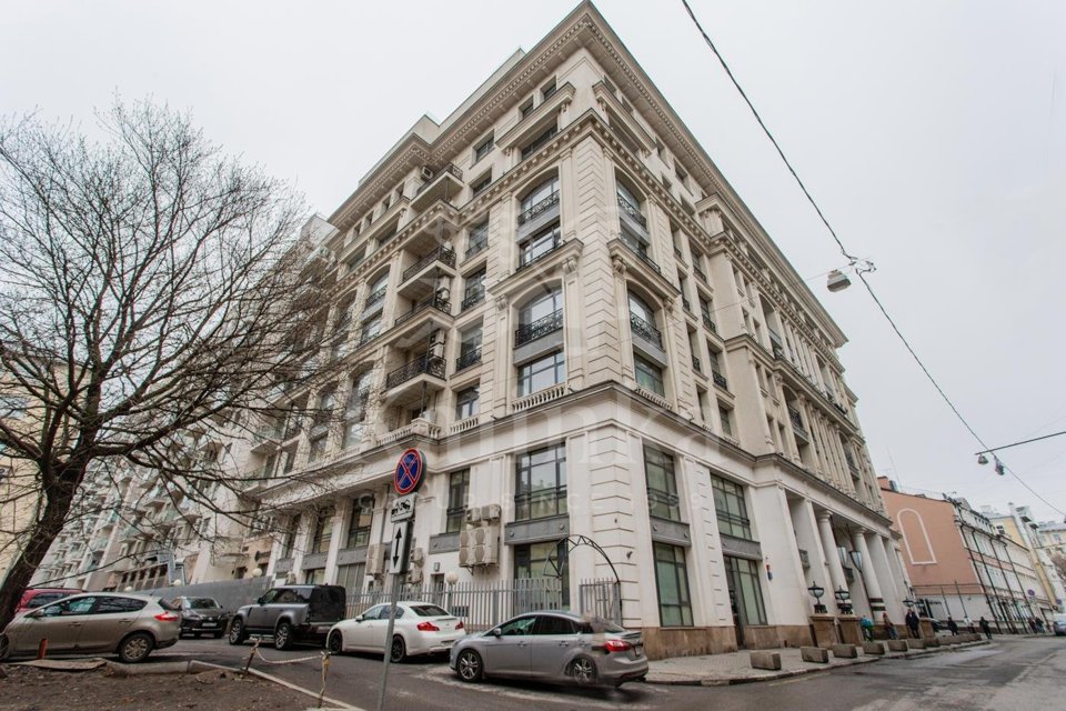 Продается 4-комнатная квартира, площадью 168.80 кв.м. Москва, переулок Казарменный, дом 3