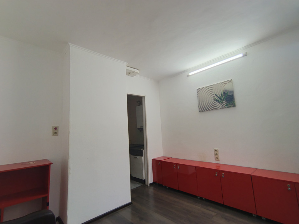 Продается 4-комнатная квартира, площадью 20.00 кв.м. Москва, улица Поречная