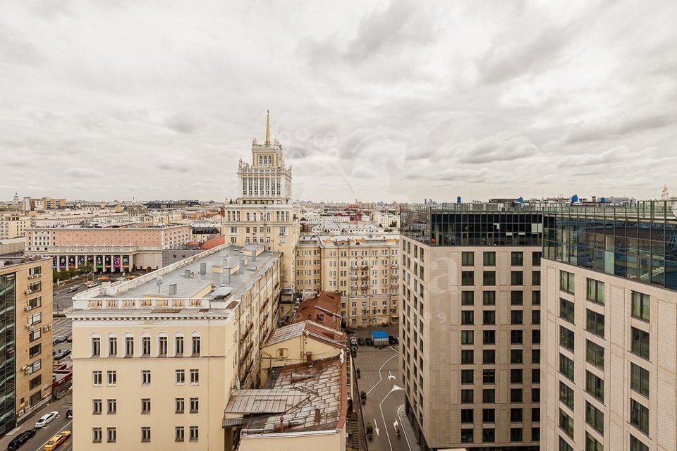 Продается 2-комнатная квартира, площадью 59.60 кв.м. Москва, улица Большая Садовая