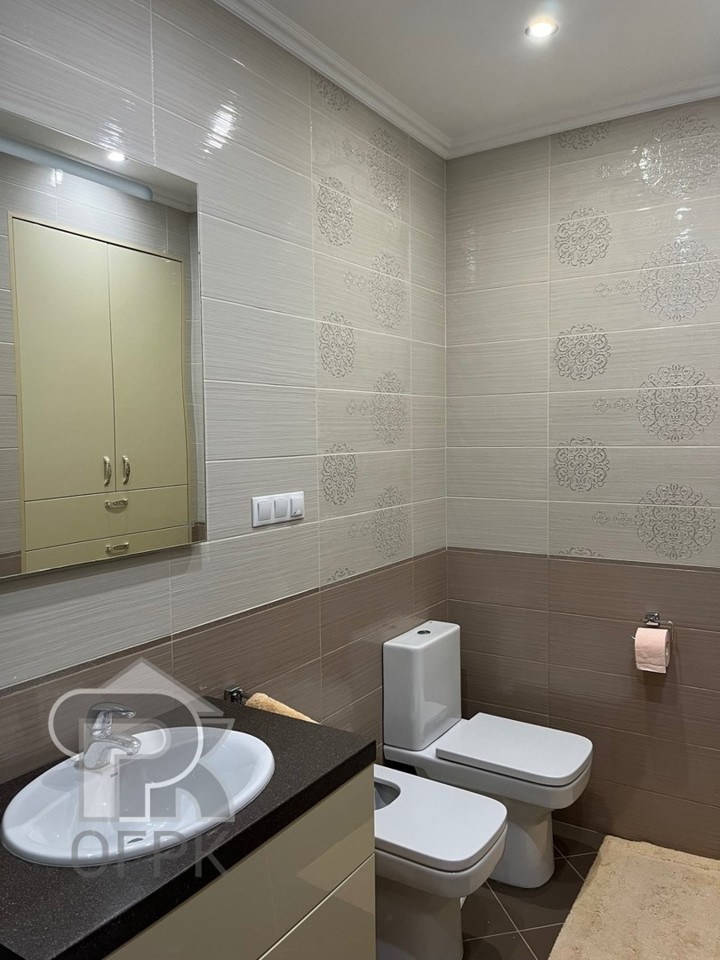 Продается 3-комнатная квартира, площадью 74.30 кв.м. Москва, переулок Нижний Кисельный